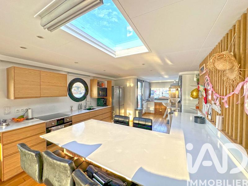 Appartement - 200 m² - 7 pièces