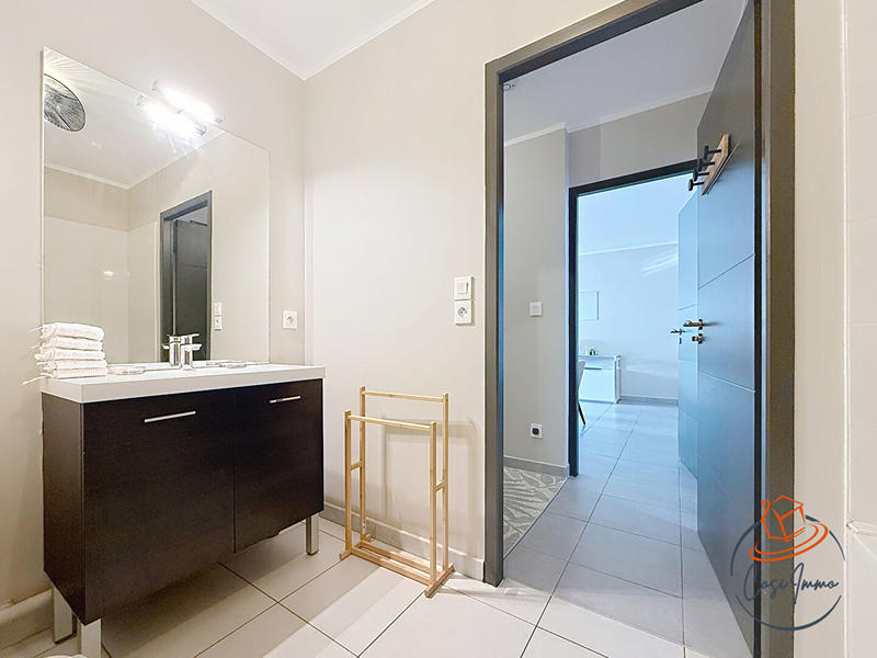 Appartement - 82 m² - 3 pièces