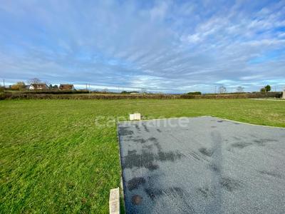 Terrain constructible - 694 m²