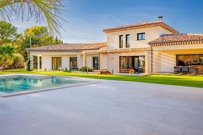 Villa - 231 m² - 6 pièces