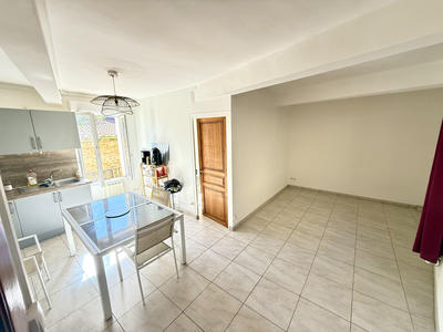 Maison de village - 80 m² - 4 pièces