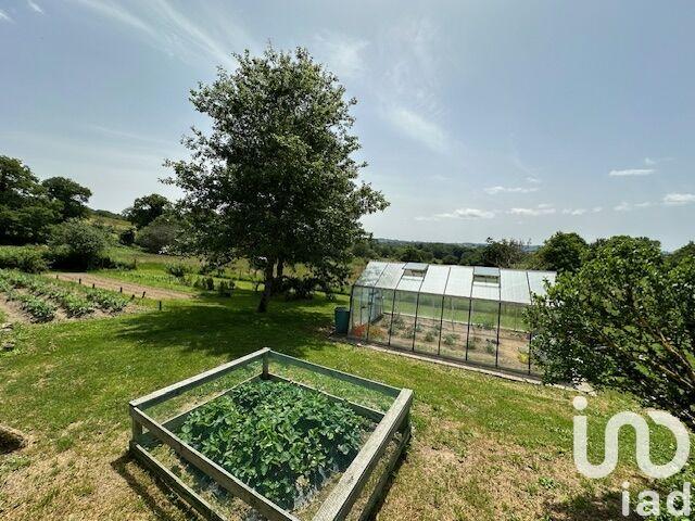 Maison - 300 m² - 9 pièces