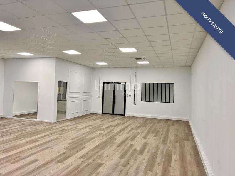 Local commercial - 117 m² - 2 pièces