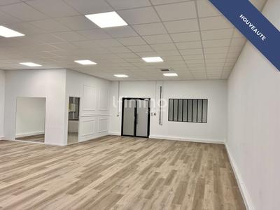 Local commercial - 117 m² - 2 pièces