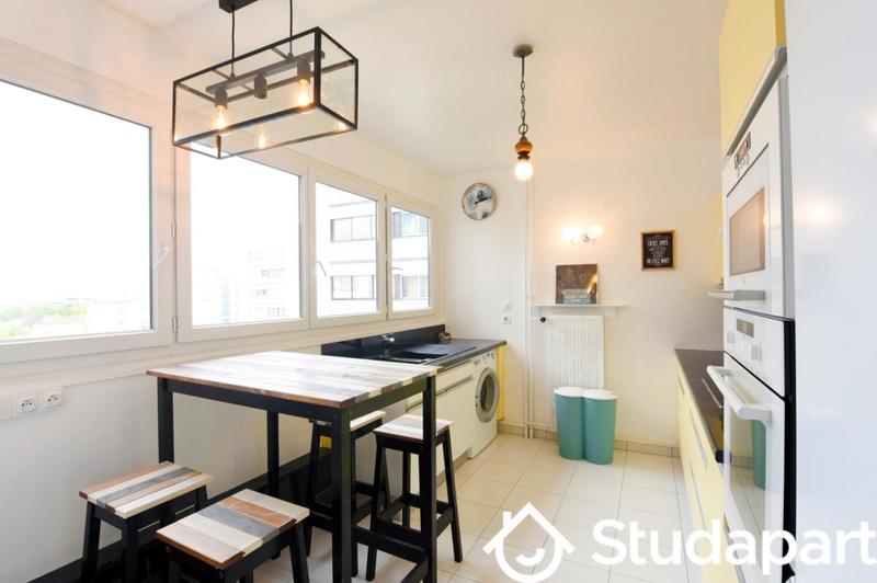 Chambre - 14 m² - 1 pièce