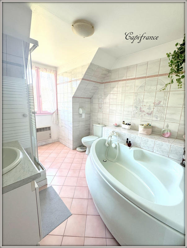 Maison - 92 m² - 5 pièces