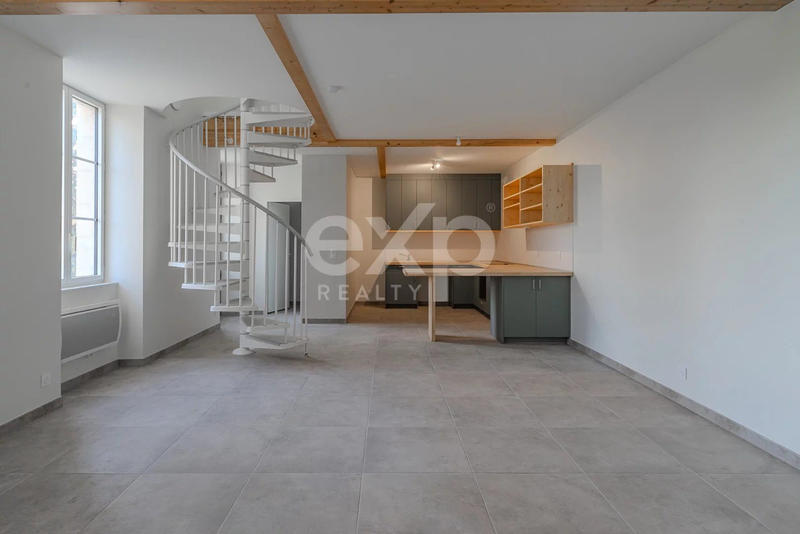 Appartement - 90 m² - 4 pièces