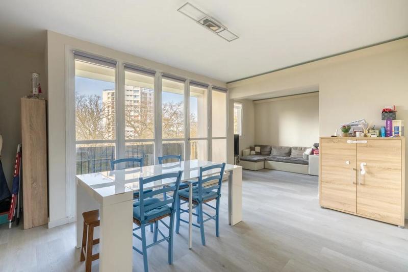 Appartement - 81 m² - 4 pièces