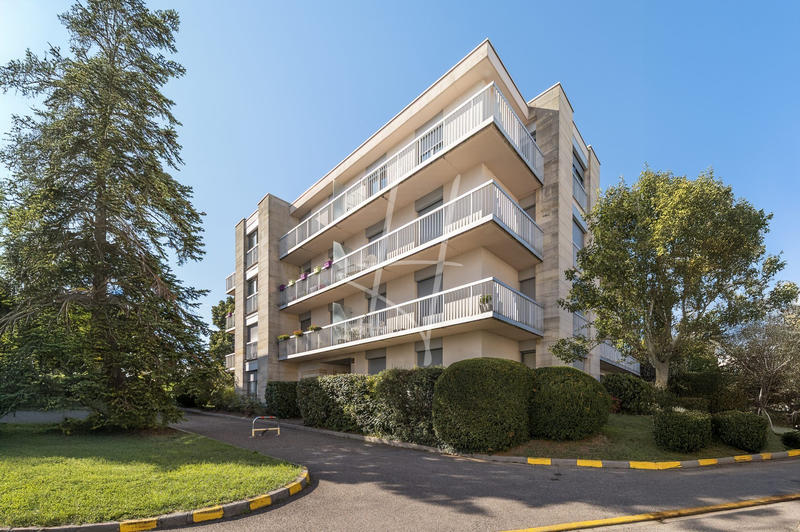 Appartement - 95 m² - 4 pièces