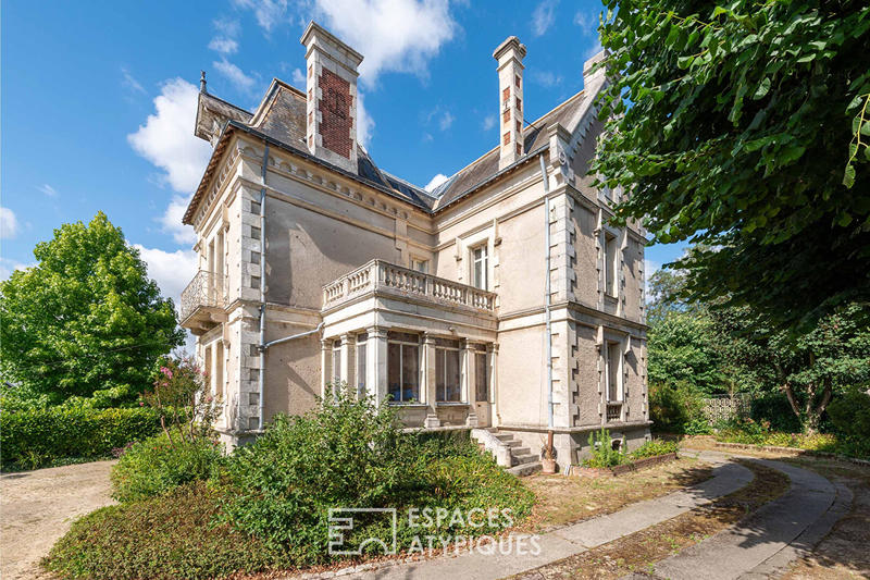 Maison - 213 m² - 8 pièces