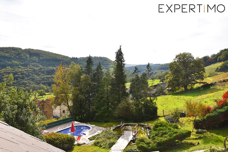 Maison - 215 m² - 8 pièces