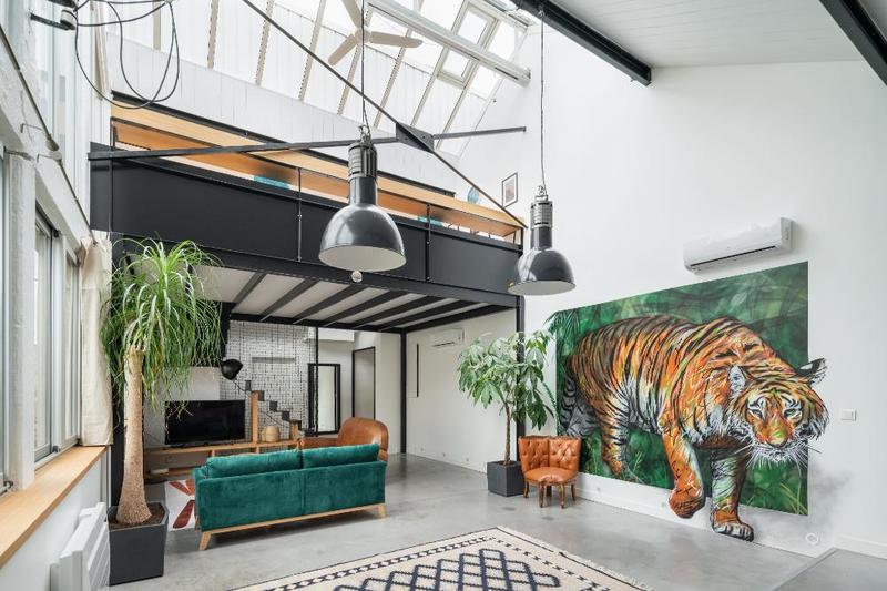 Loft - 145 m² - 4 pièces