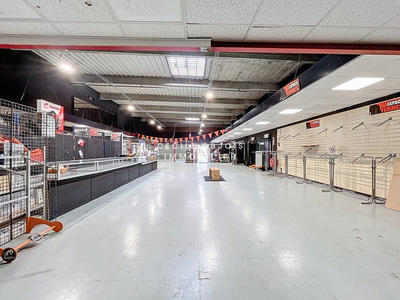 Local commercial - 348 m²