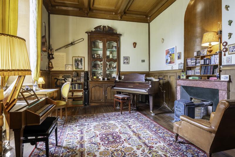 Maison - 427 m² - 15 pièces