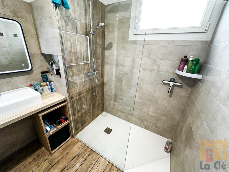 Appartement - 85 m² - 3 pièces