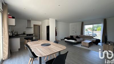 Maison - 104 m² - 4 pièces