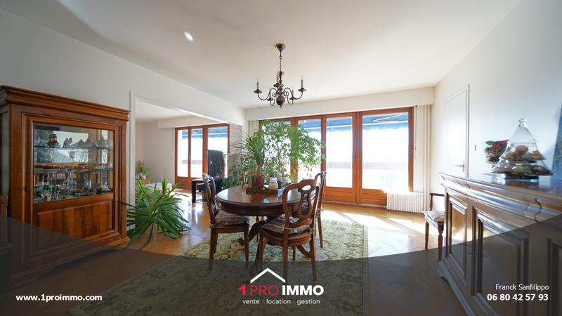 Appartement - 141 m² - 6 pièces