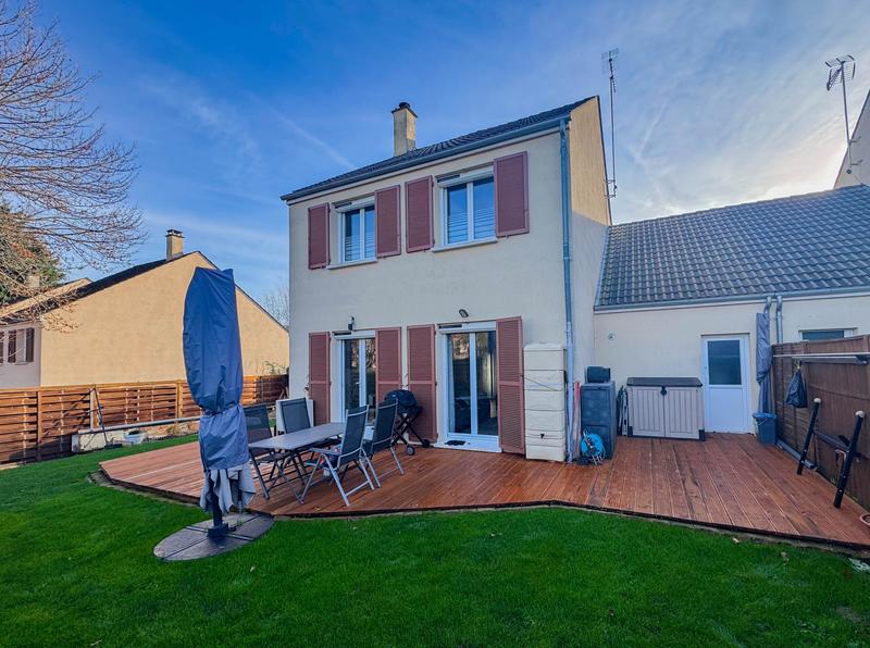 Maison - 95 m² - 5 pièces