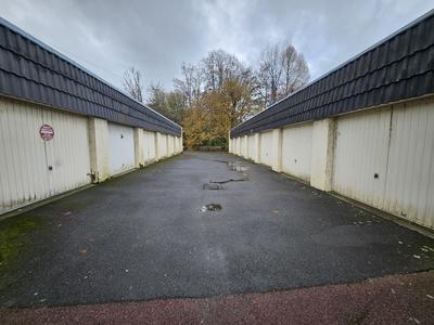 Parking / Garage - 105 m²