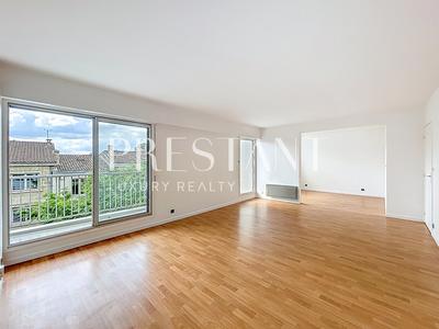 Appartement - 103 m² - 4 pièces