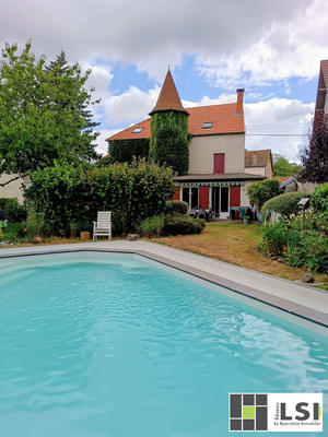 Maison - 208 m² - 10 pièces