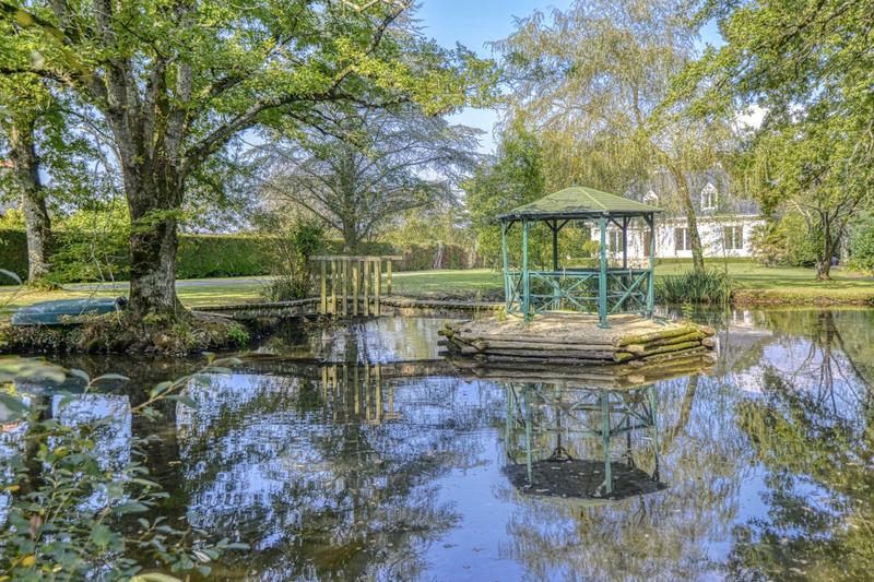 Maison - 270 m² - 7 pièces