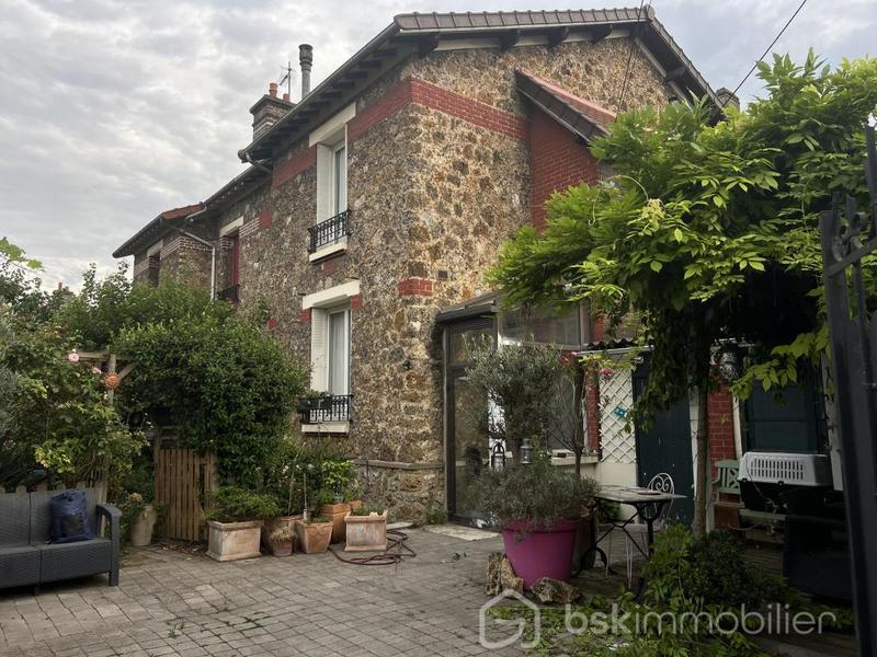 Maison - 84 m² - 3 pièces