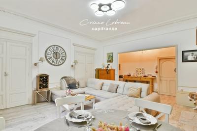 Appartement - 99 m² - 4 pièces