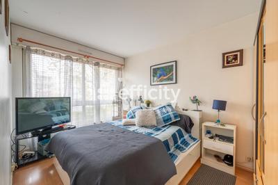 Appartement ancien - 84 m² - 4 pièces