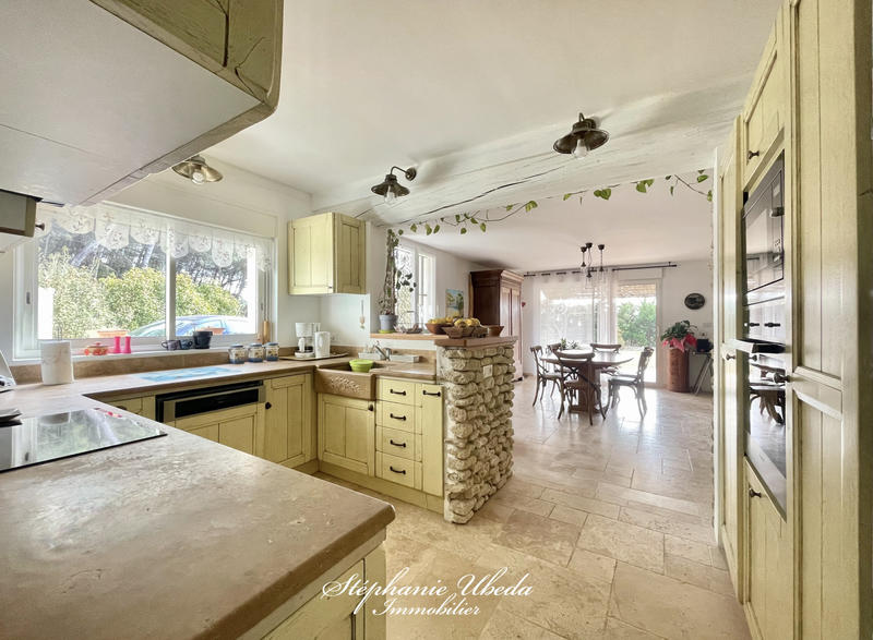 Villa - 202 m² - 8 pièces