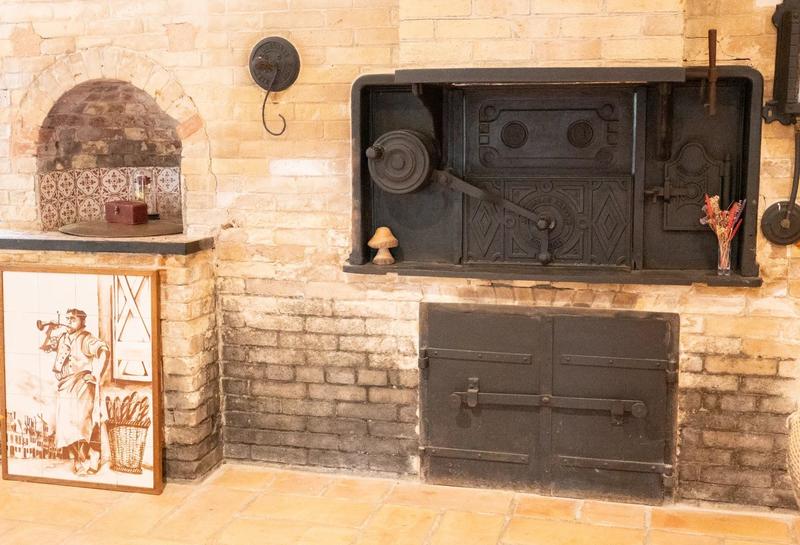 Maison - 750 m² - 16 pièces