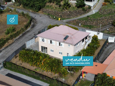 Villa - 180 m² - 6 pièces