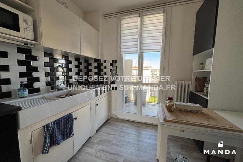 Chambre - 9 m² - 4 pièces