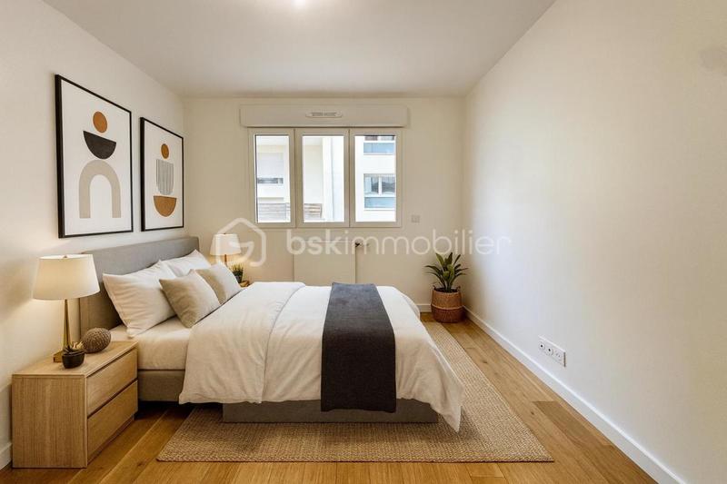 Appartement - 90 m² - 4 pièces