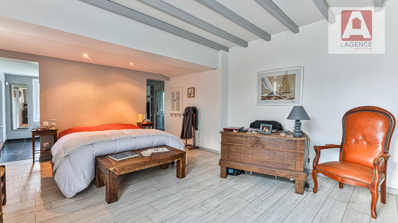 Maison - 346 m² - 8 pièces