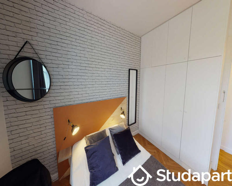 Chambre - 70 m² - 1 pièce