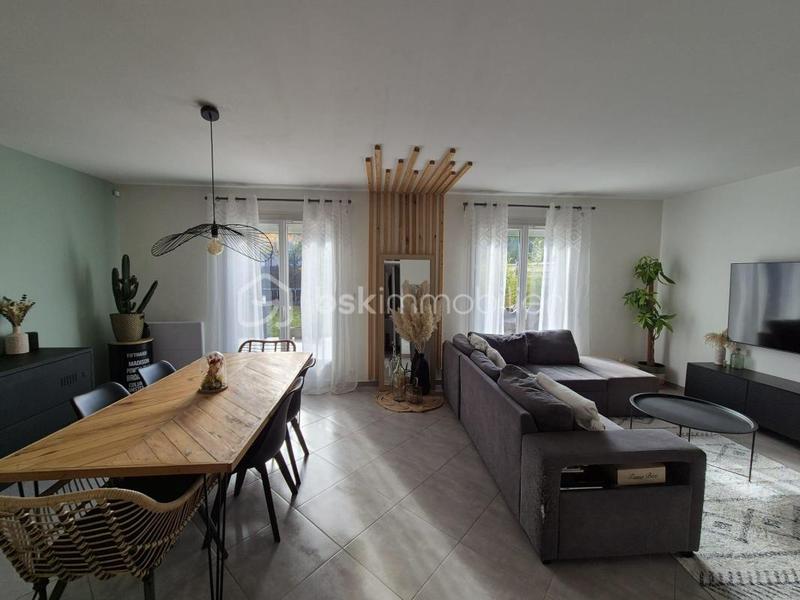 Maison - 102 m² - 6 pièces