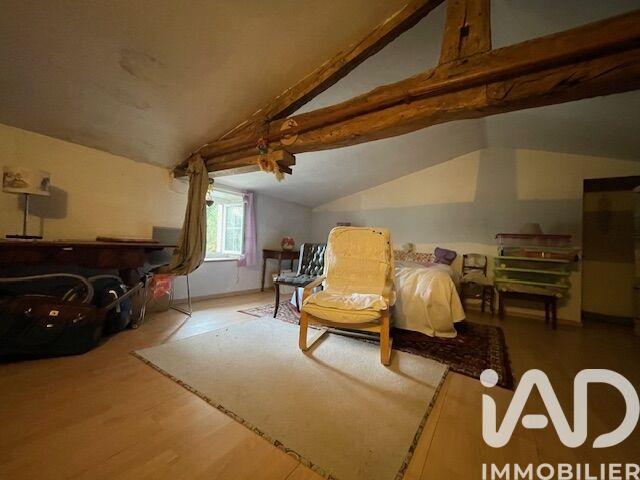 Maison - 210 m² - 7 pièces