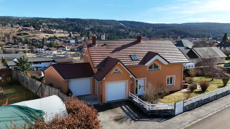 Maison - 120 m² - 6 pièces