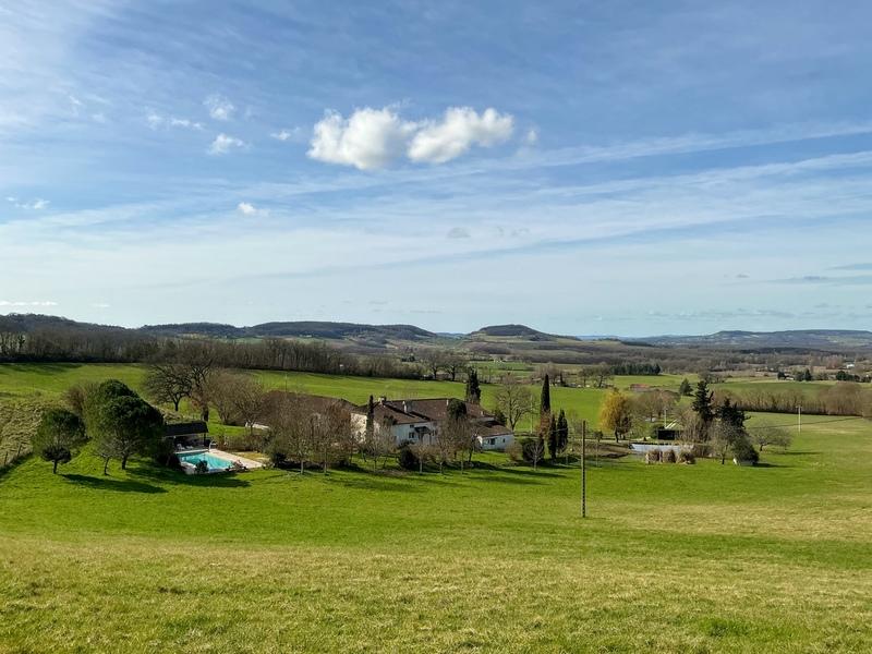 Haras - 388 m² - 12 pièces