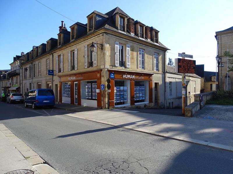 Immeuble - 338 m² - 13 pièces