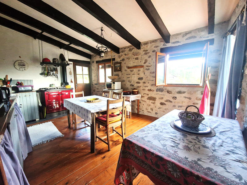 Maison - 95 m² - 4 pièces