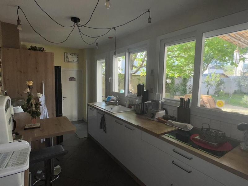 Maison - 202 m² - 10 pièces