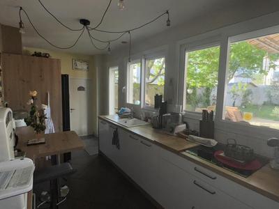 Maison - 202 m² - 10 pièces