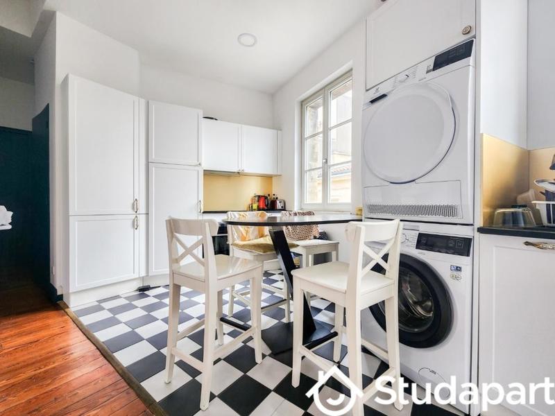 Chambre - 11 m² - 1 pièce