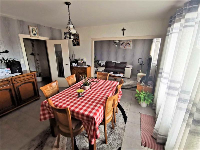 Appartement - 98 m² - 6 pièces