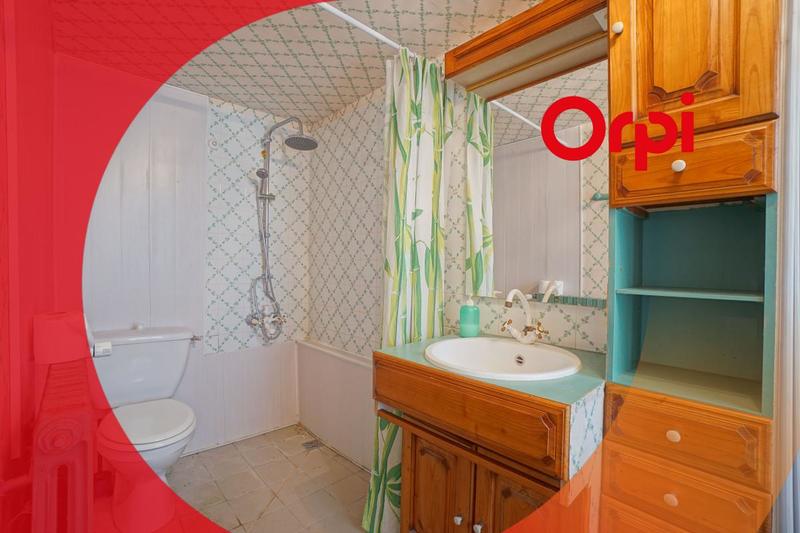 Maison - 230 m² - 7 pièces