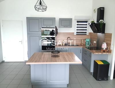 Maison - 98 m² - 4 pièces