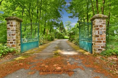 Propriété - 273 m² - 12 pièces