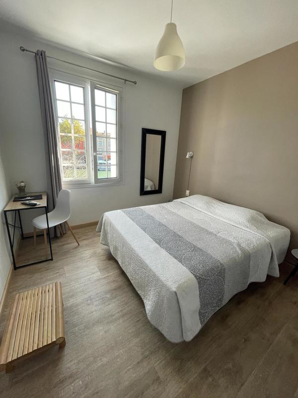 Local commercial - 350 m² - 15 pièces